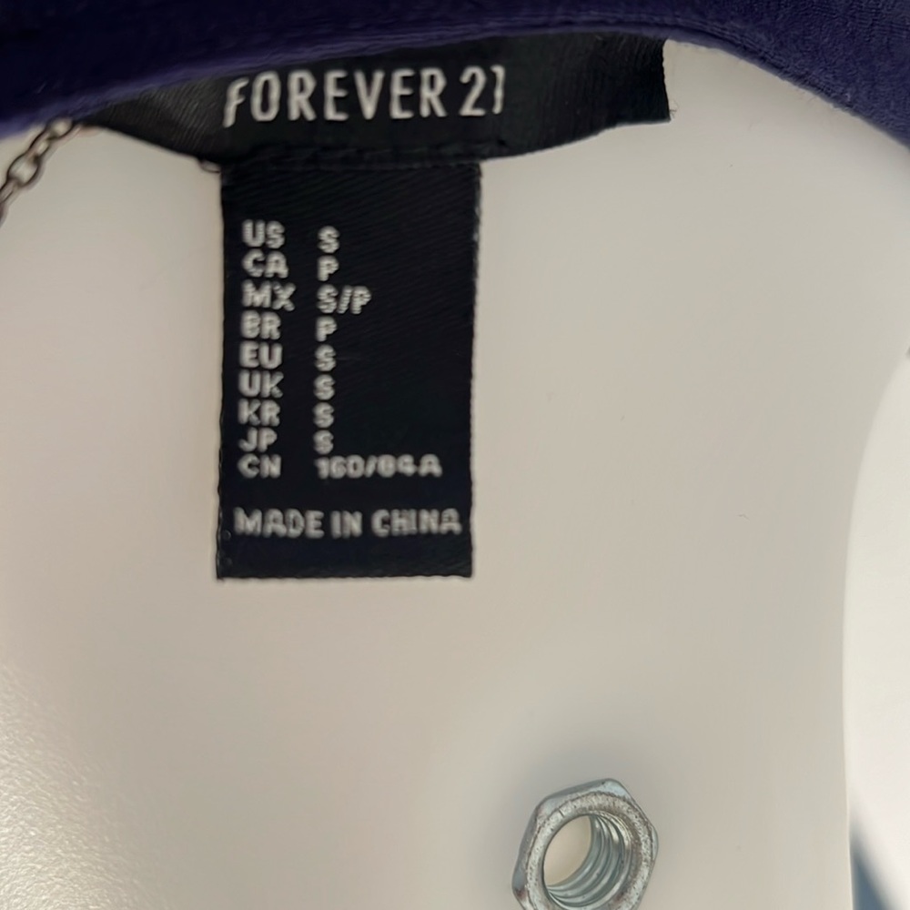 Forever 21 embroidery, long sleeve blouse - Picture 4 of 5